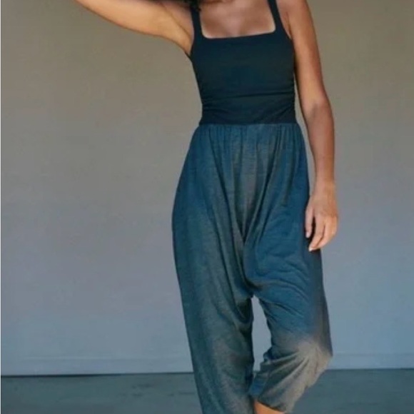 Free People Shiny Happy tank Jumpsuit NEW WITH TAG - Picture 4 of 5